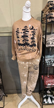 Load image into Gallery viewer, Wisconsin Outdoors 1848 Joggers